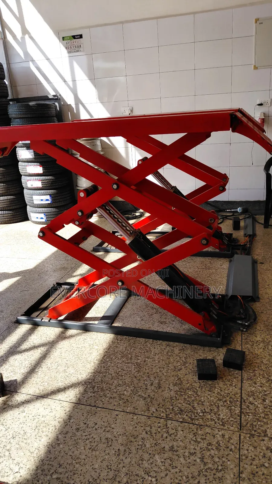Commercial 4tonne Car Scissor Lift Machine Electric Hydraulic.