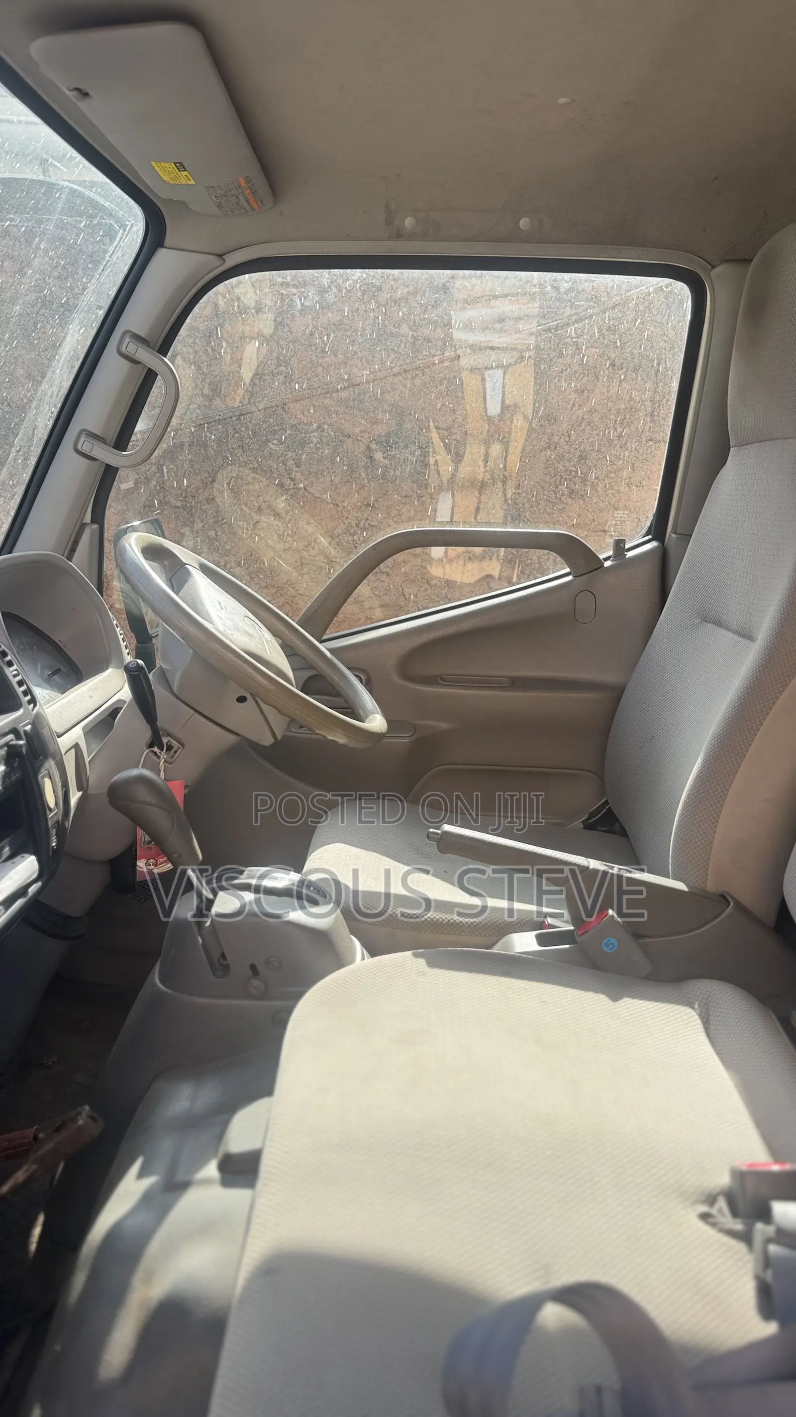 V Clean Toyota Dyna 2015 Distress Sale