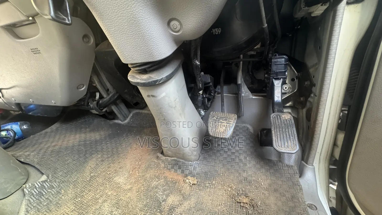 V Clean Toyota Dyna 2015 Distress Sale