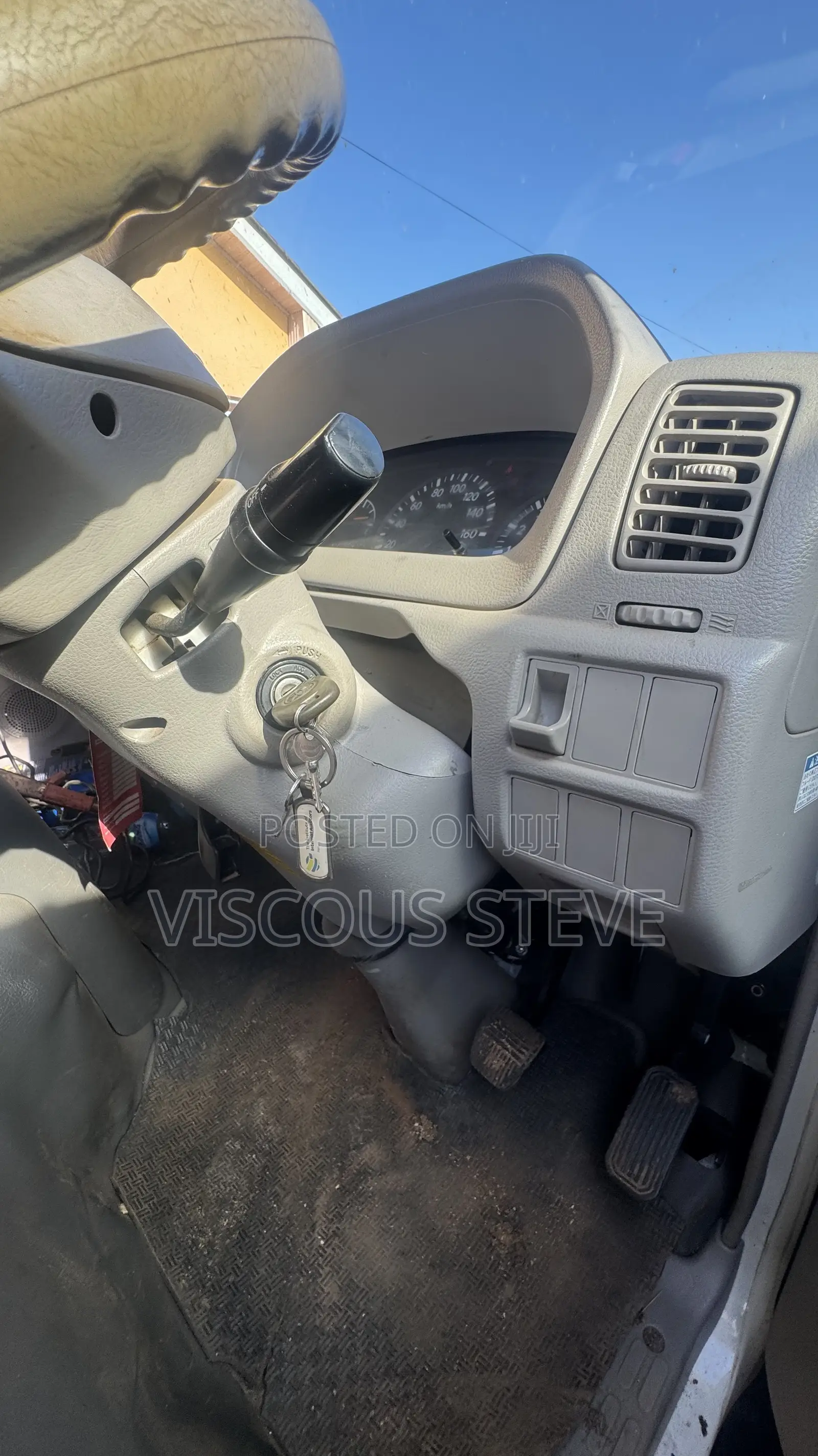 V Clean Toyota Dyna 2015 Distress Sale