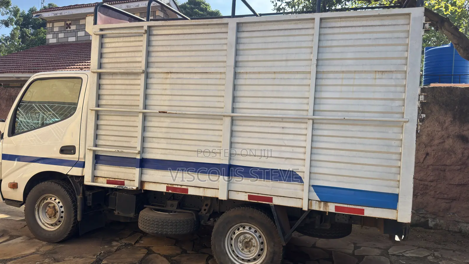 V Clean Toyota Dyna 2015 Distress Sale
