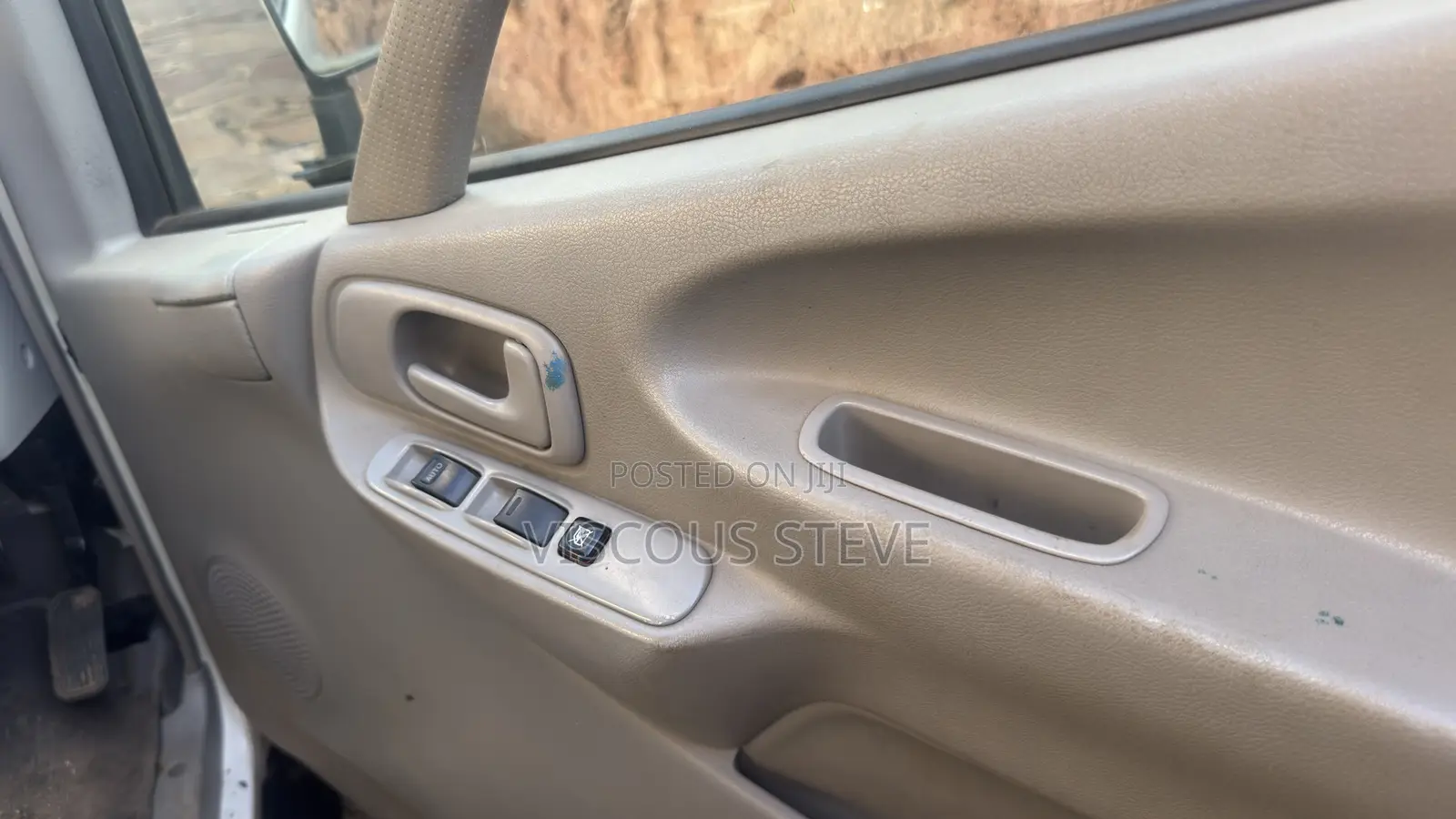 V Clean Toyota Dyna 2015 Distress Sale