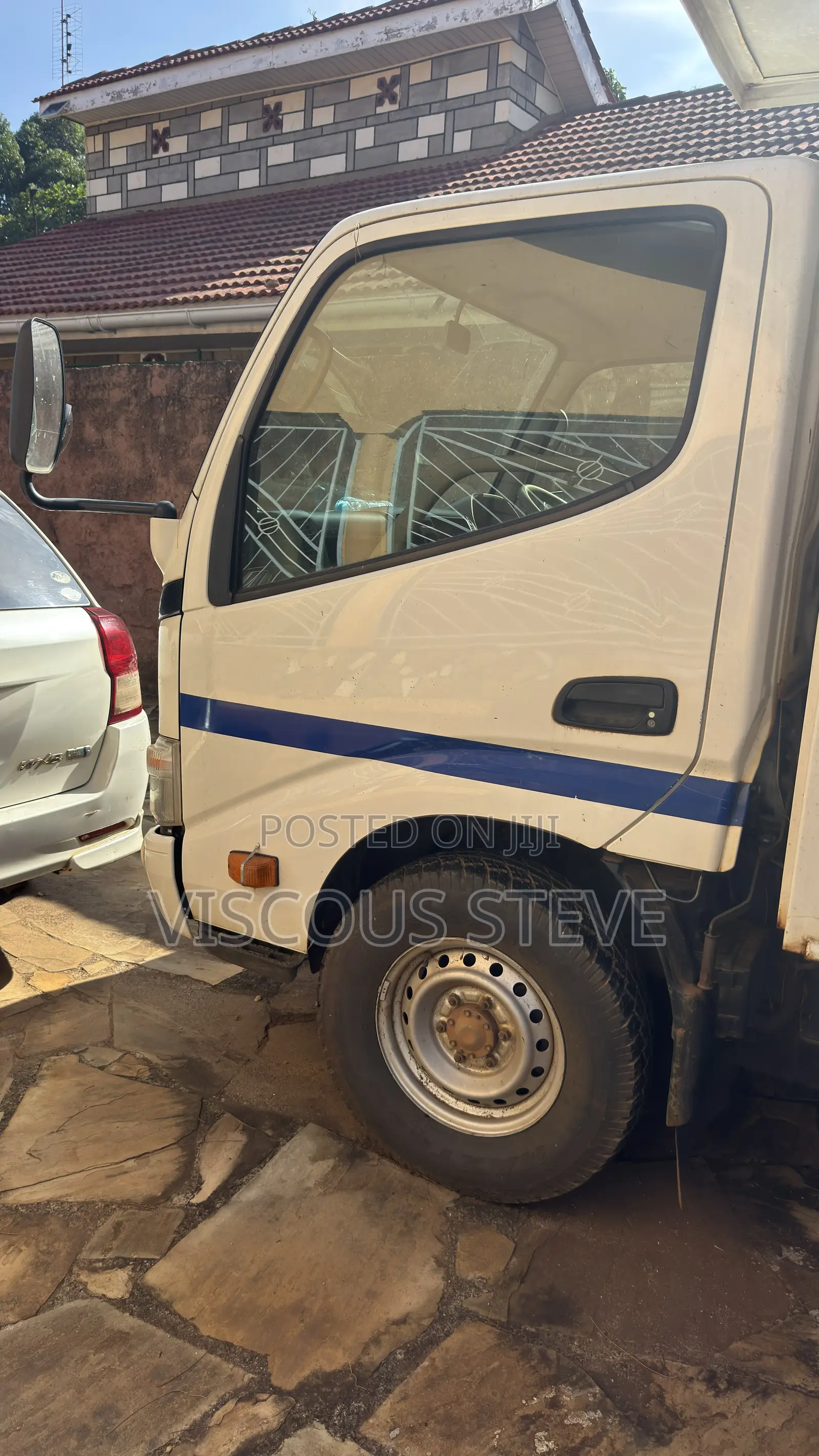V Clean Toyota Dyna 2015 Distress Sale