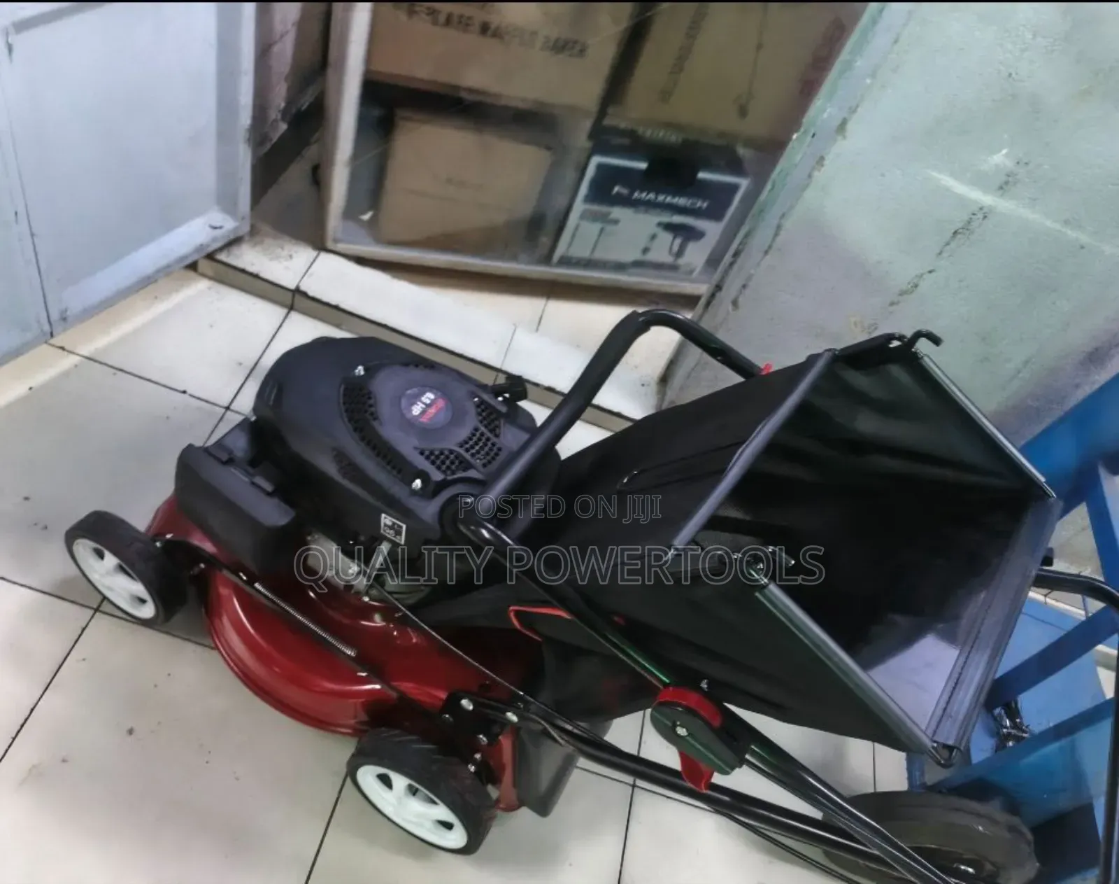 Petrol Lawn Mower-Suitable