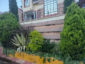 6bdrm Townhouse/Terrace in Royal Park Estate for sale