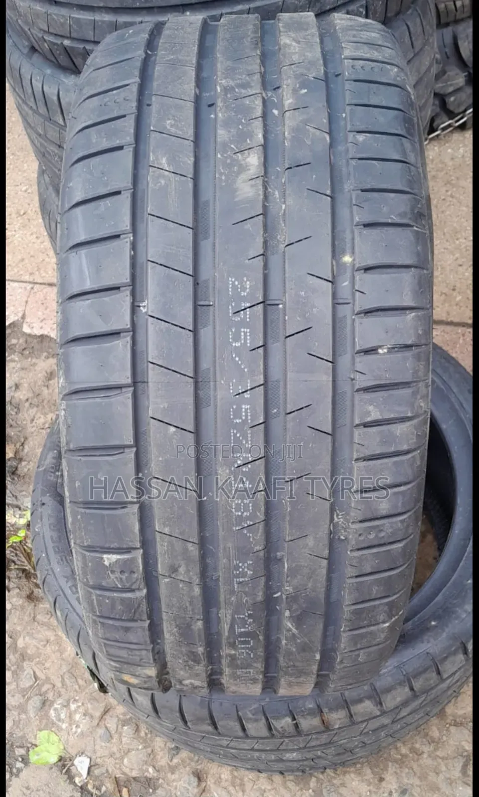255/35r18 Dovroad Tyre