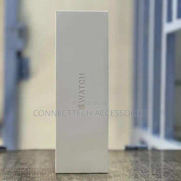 Apple Watch Series 11 42mm - main view