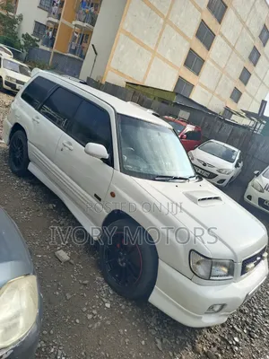 Subaru Forester 2.0 S 2000 White