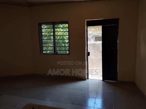 1bdrm Bedsitter in Kiembeni for rent - main view