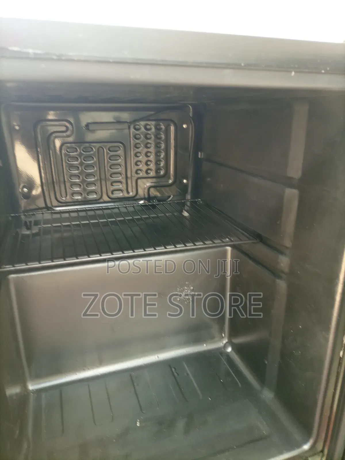 Husky Mini Display Fridge