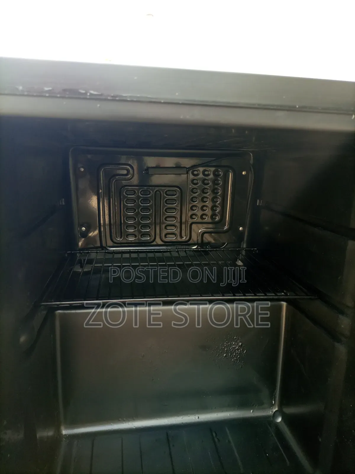 Husky Mini Display Fridge