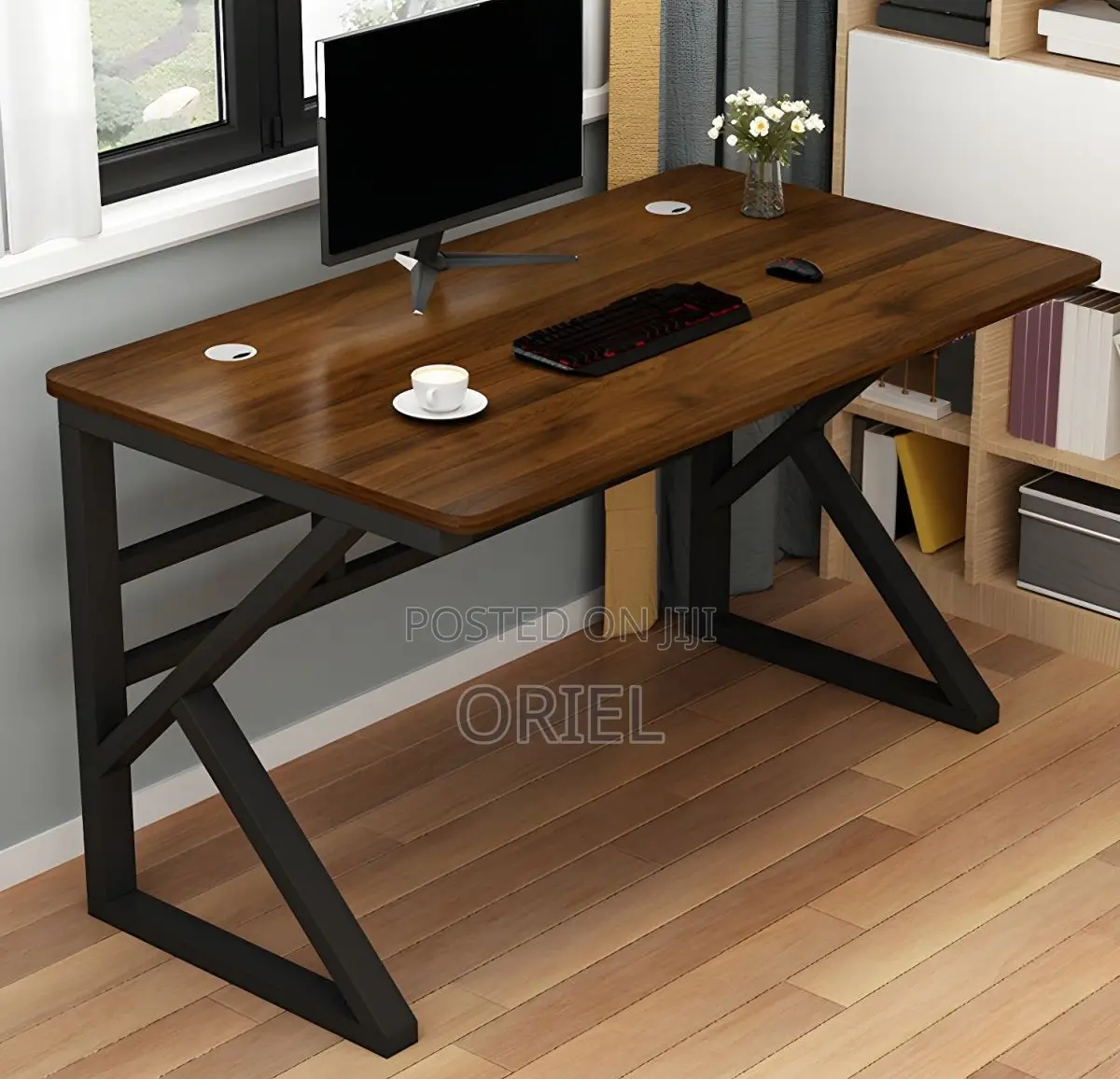 Office Desk : Spacious Table Top 120cm Home Office Computer Desk
