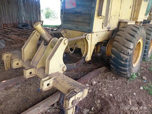 Motor Grader - thumbnail 3
