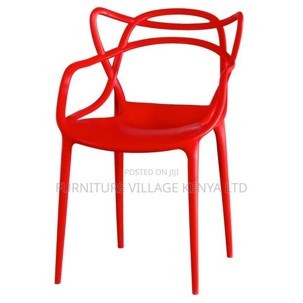 Dining Chair; Curved Back Plastic Dining Chair - thumbnail 3