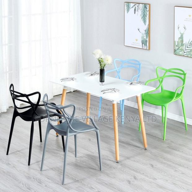 Dining Chair; Curved Back Plastic Dining Chair - thumbnail 7