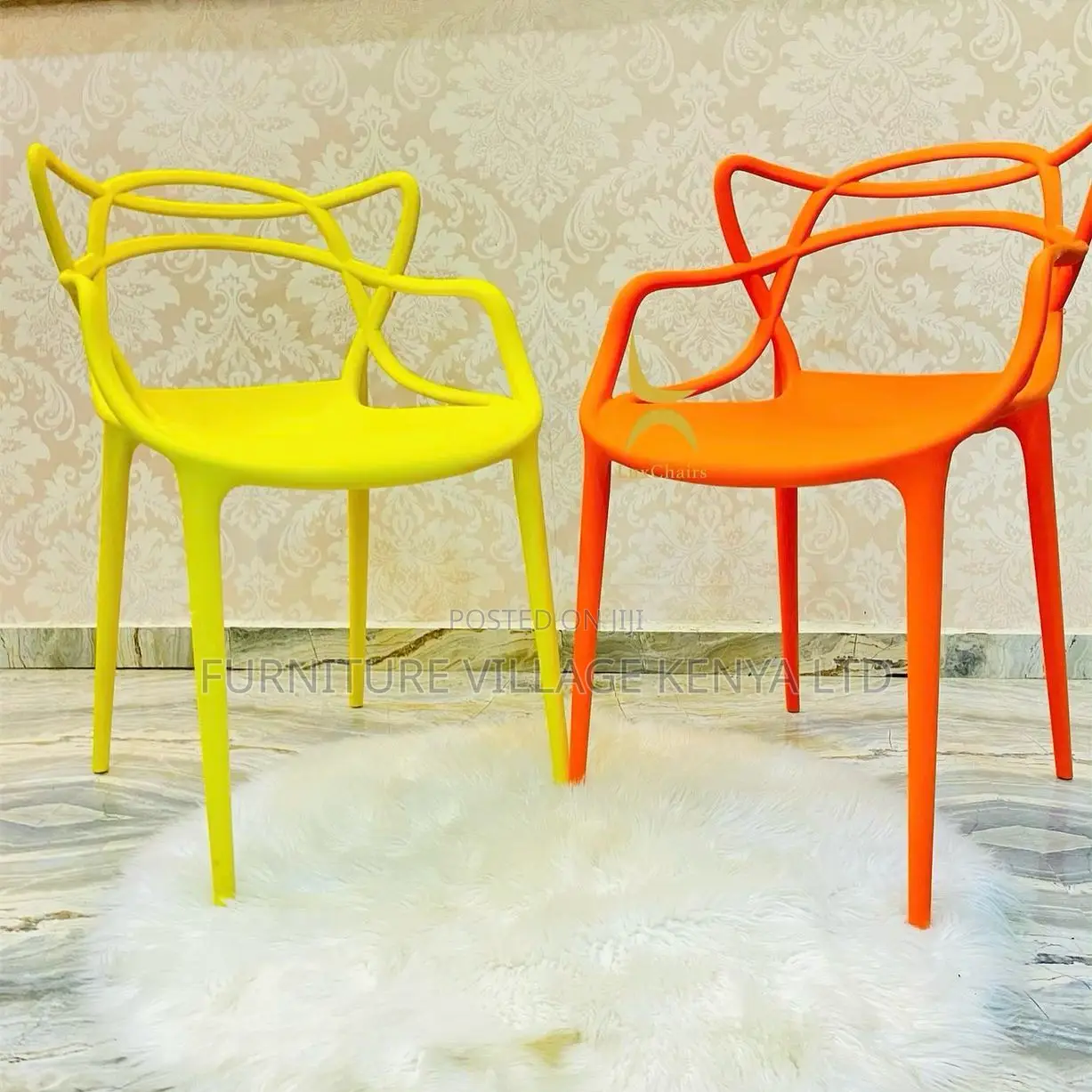 Dining Chair; Curved Back Plastic Dining Chair