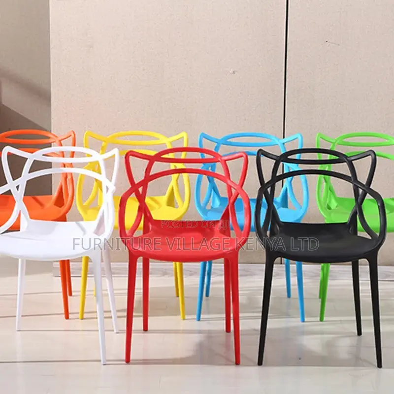 Dining Chair; Curved Back Plastic Dining Chair