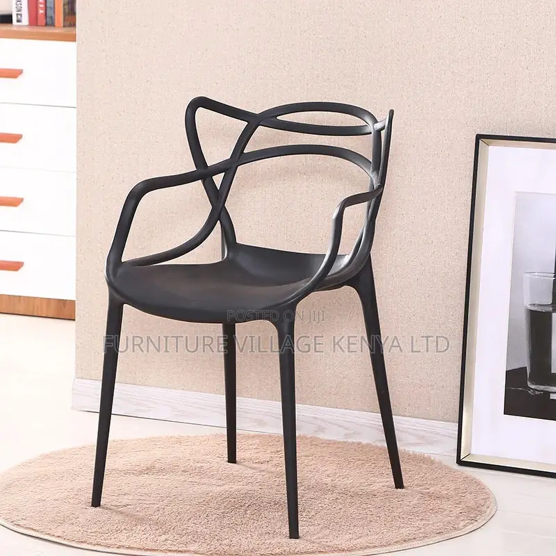 Dining Chair; Curved Back Plastic Dining Chair