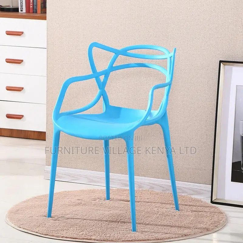 Dining Chair; Curved Back Plastic Dining Chair