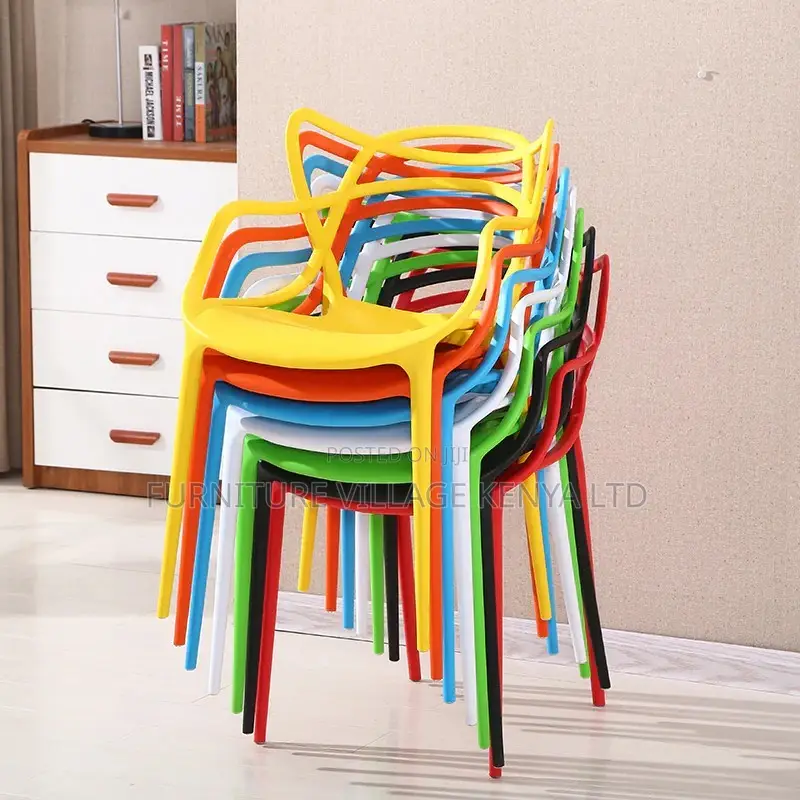Dining Chair; Curved Back Plastic Dining Chair