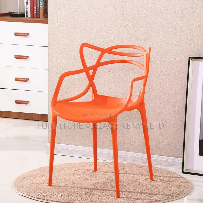 Dining Chair; Curved Back Plastic Dining Chair