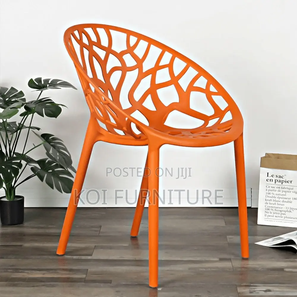Dining Chairs; Outdoor Plastic Dining Chairs