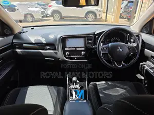 Mitsubishi Outlander 2020 Silver