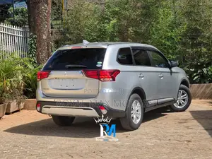 Mitsubishi Outlander 2020 Silver
