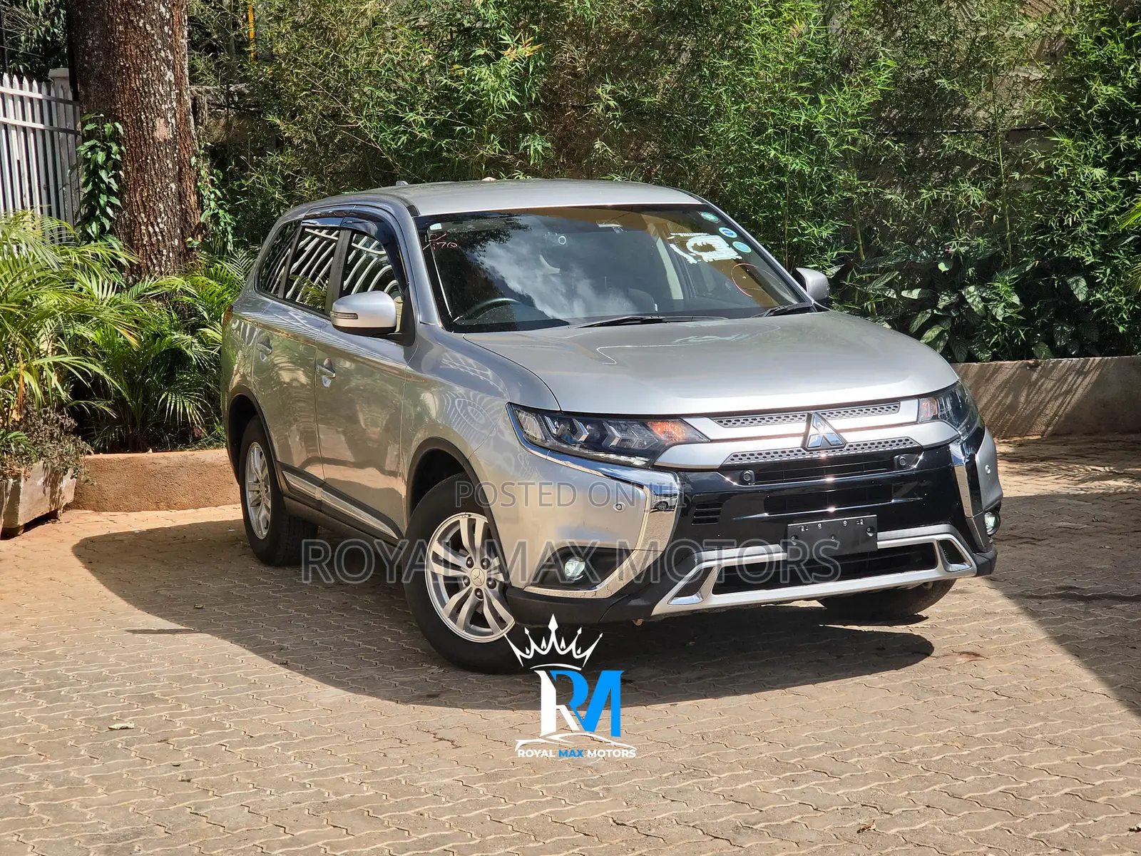 Mitsubishi Outlander 2020 Silver