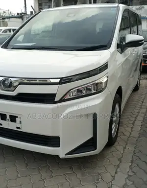 Toyota Voxy 2019 White