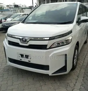 Toyota Voxy 2019 White