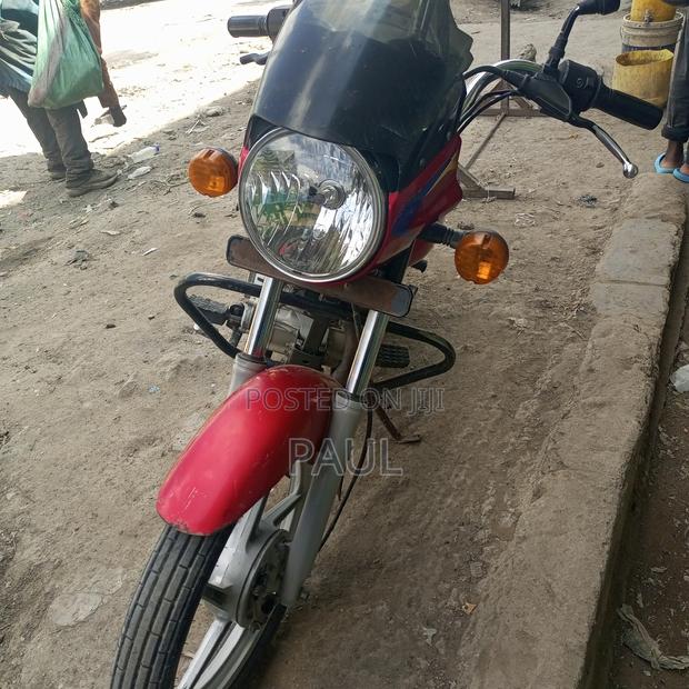 Bajaj Boxer 125 2024 Red - thumbnail 6