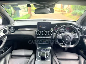 Mercedes-Benz GLC-Class GLC250 Sport Utility 4-Door (2.0L, 4cyl Turbo)