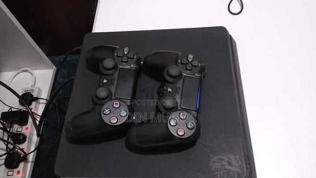 Playstation 4 - thumbnail 6