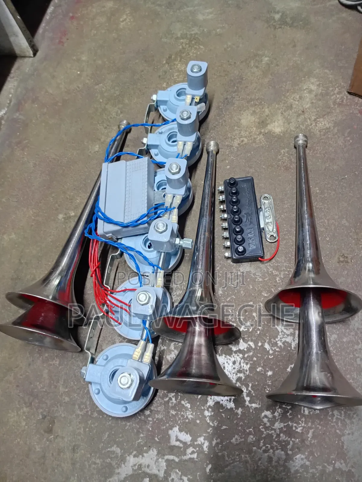 8 Sound Air Horn