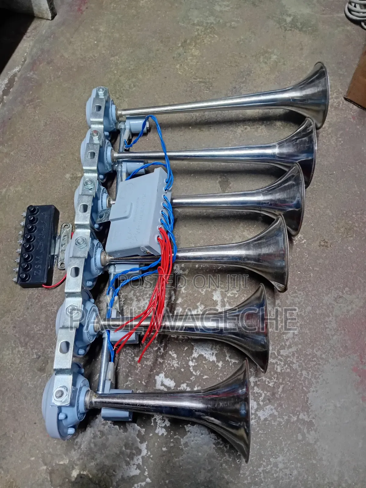 8 Sound Air Horn