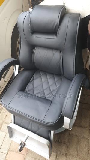 Barber Chair--- Black Barber Chair - main view