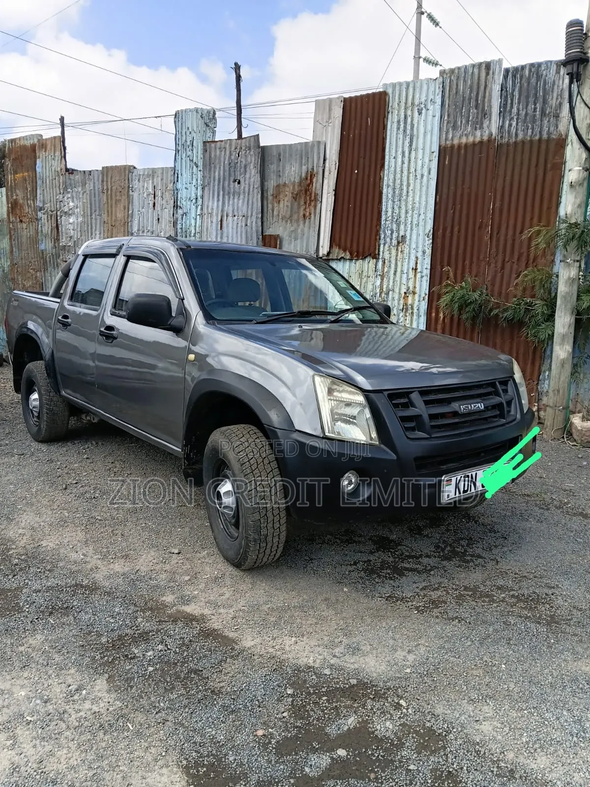 Isuzu D-MAX 2010 Gray