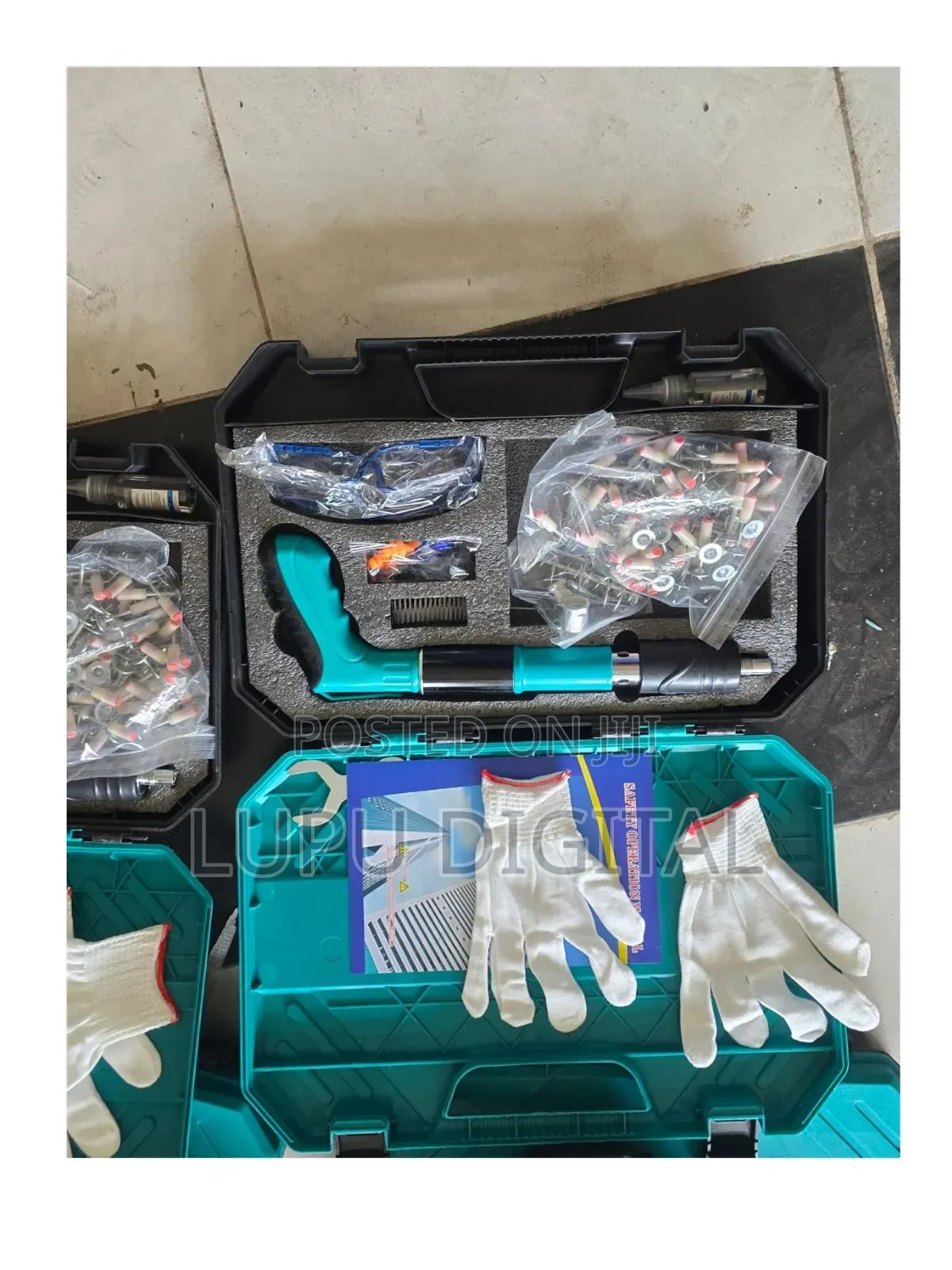Restocked 
Concrete Nailgun 
With 100pcs Nails 
Gloves 
Goggles