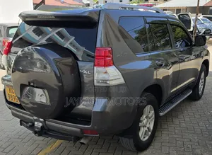 Toyota Land Cruiser Prado 2011 Gray