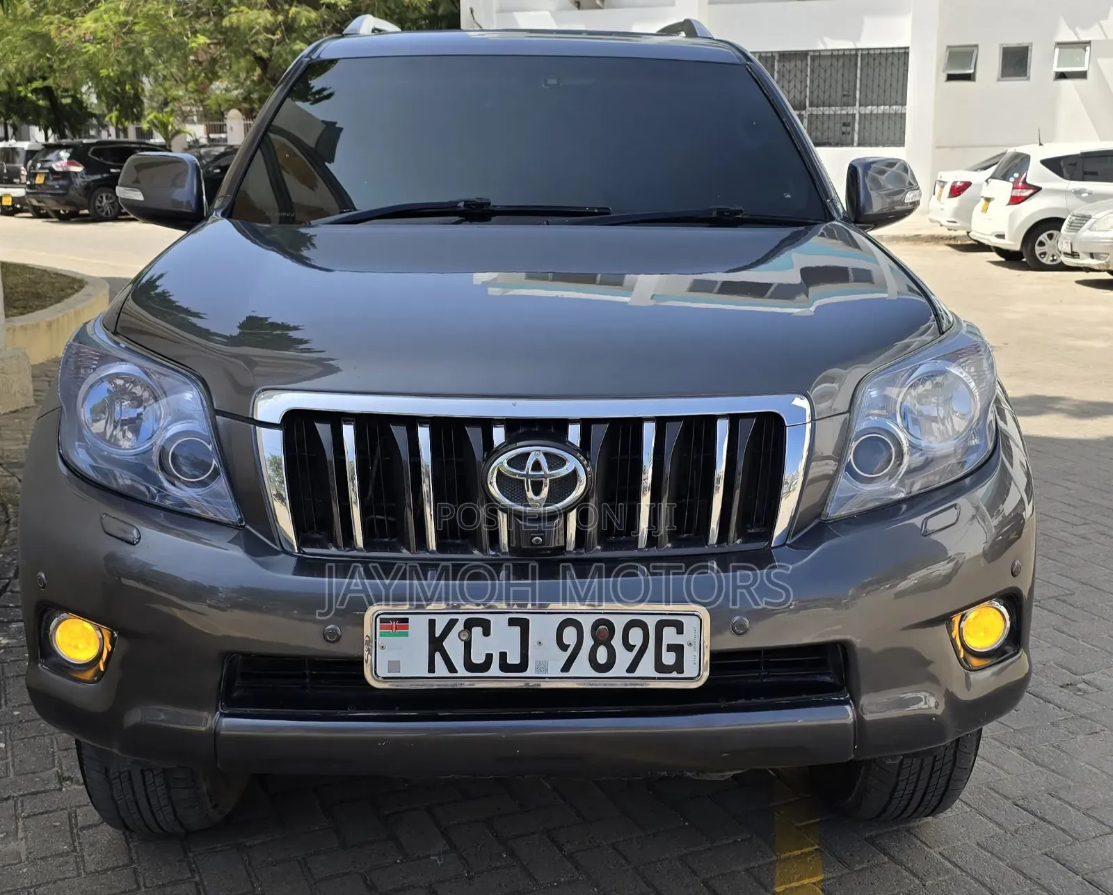 Toyota Land Cruiser Prado 2011 Gray