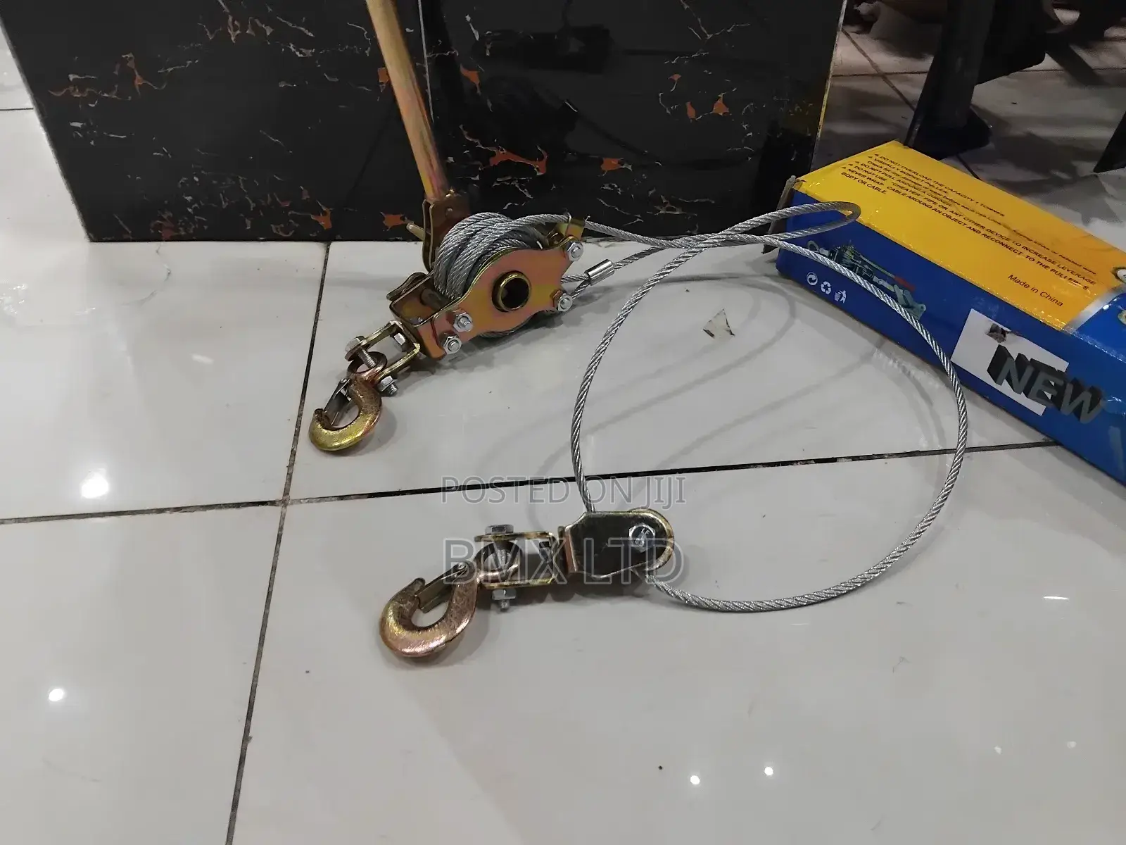 Heavy Duty Come Along Cable Puller With Reinforced Steel Frame