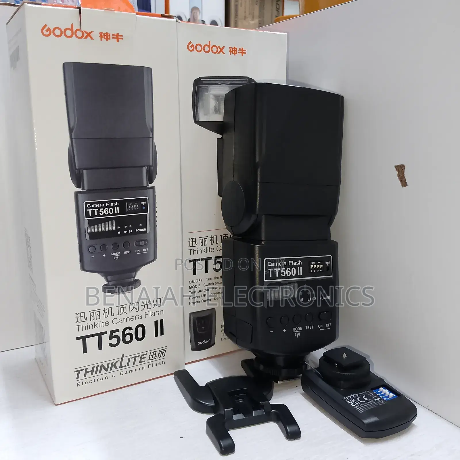 Godox Camera Flash Supports Wireless Triggering Functions