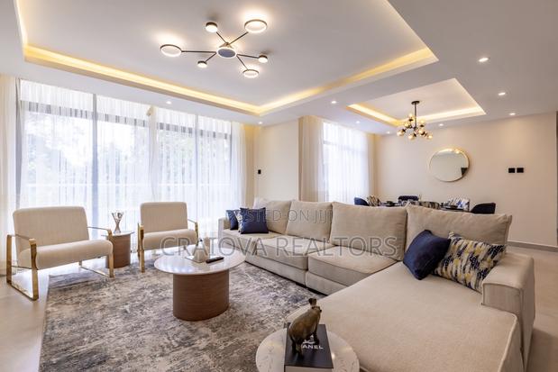 4bdrm Duplex in Spring Valley for sale