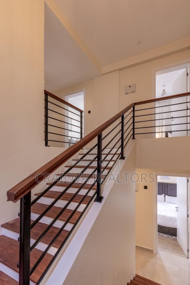 4bdrm Duplex in Spring Valley for sale - thumbnail 12