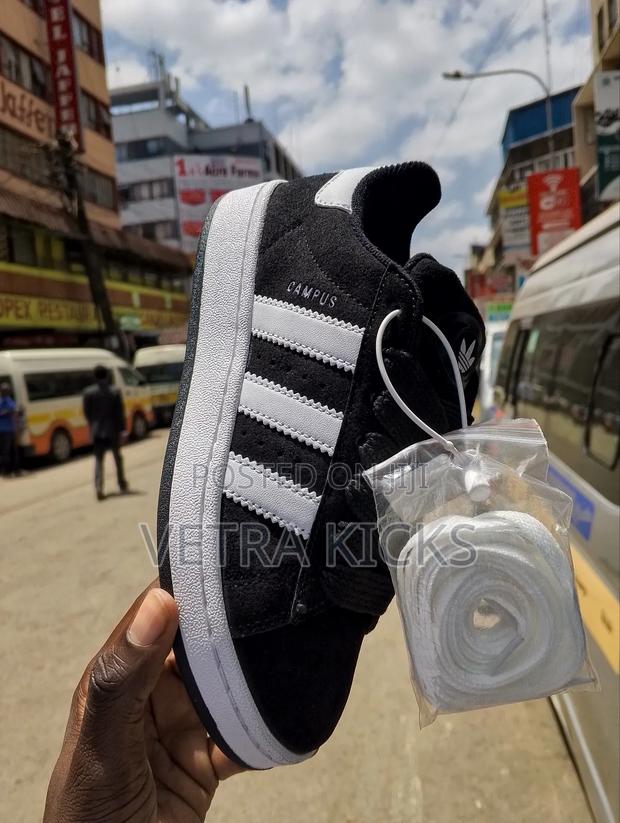 Trendy High Campus Black and White for Both Men and Women