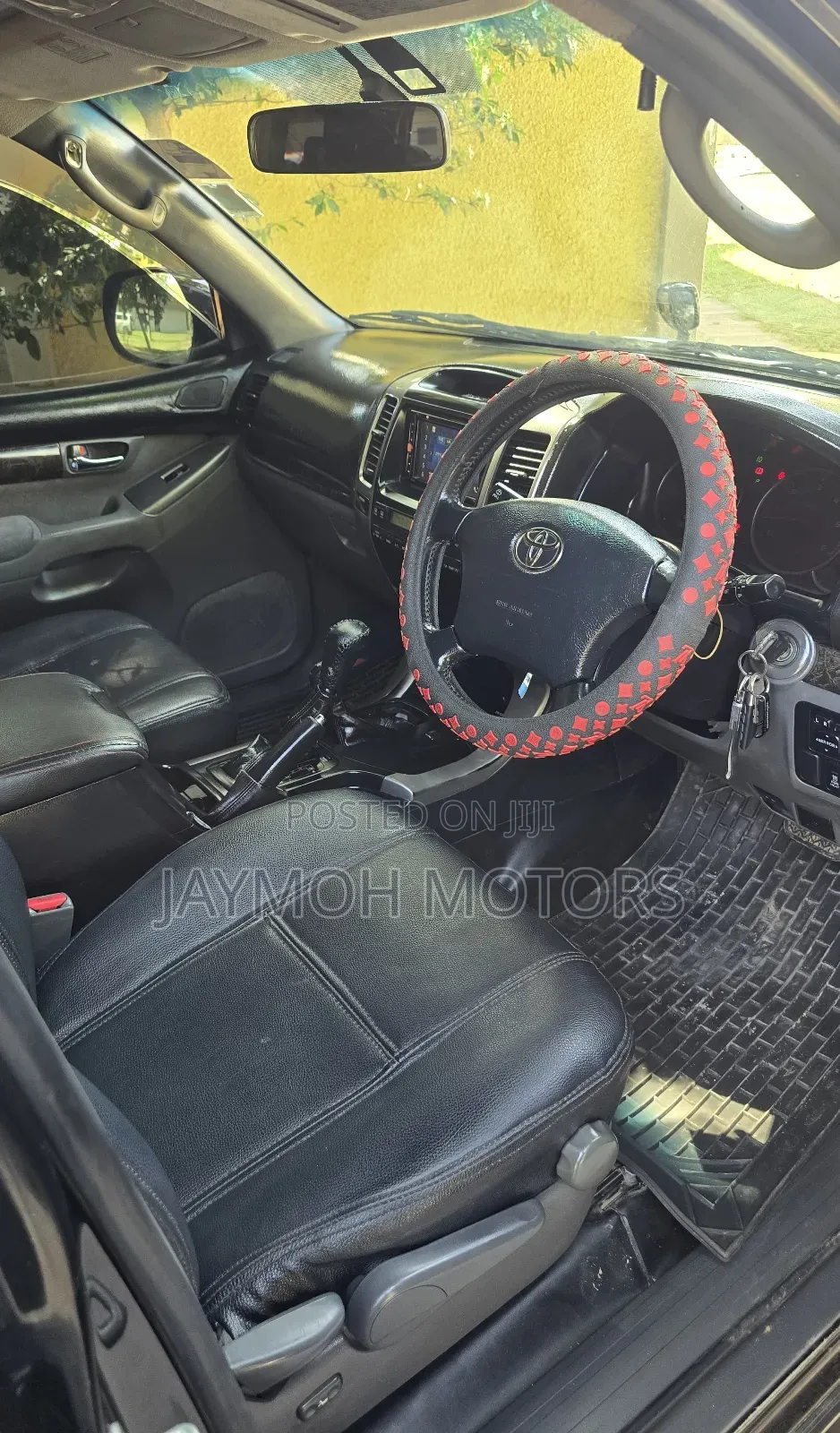 Toyota Land Cruiser 2010 Gray