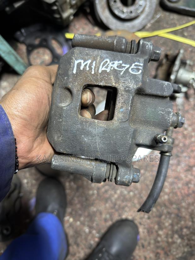 Mitsubishi Mirage Brake Calliper - main view