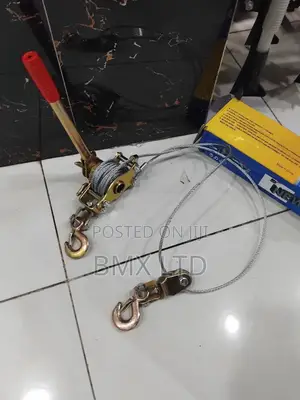 Professional Grade Come Along Puller Winch for Heavy Load Pulling