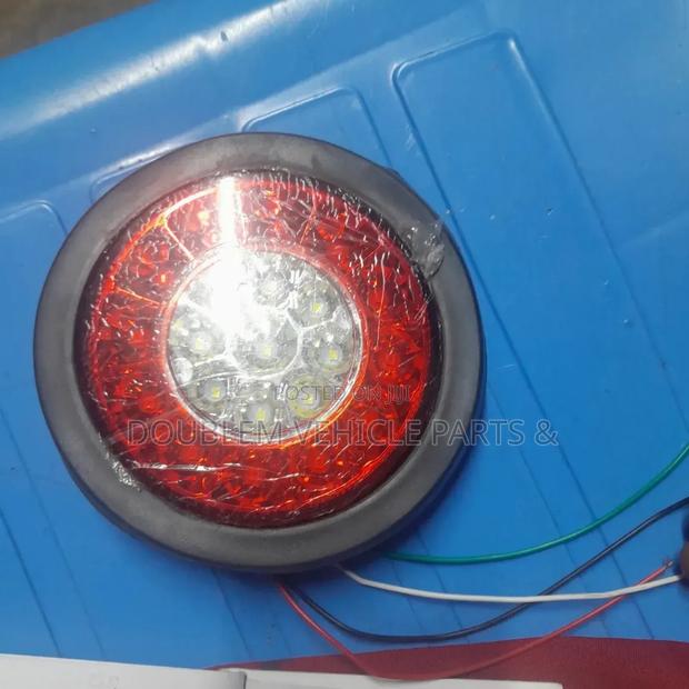 Universal Tail Lamp/Brake /Reverse/Indicator Led Lights Round 24v Bus - thumbnail 3